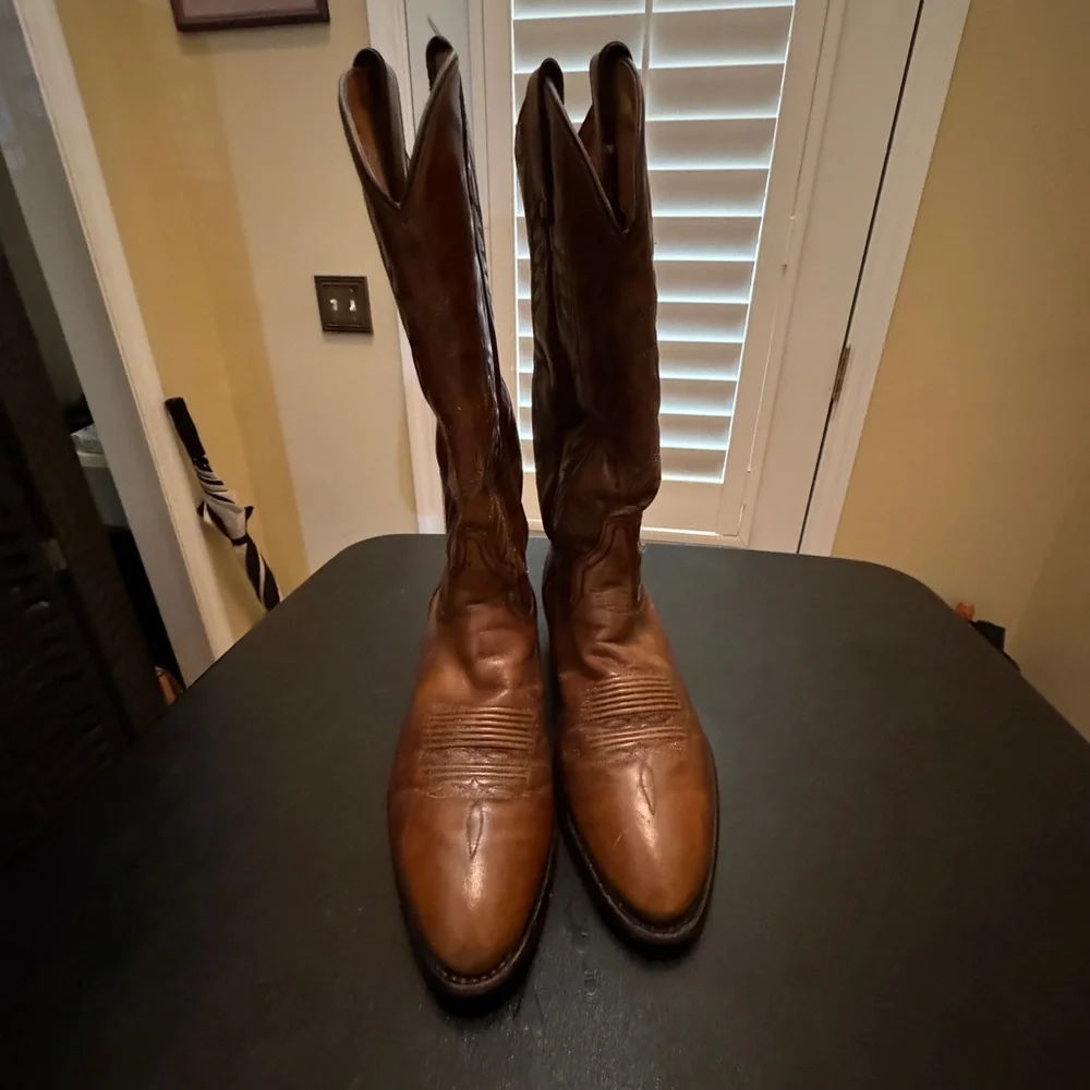Tony Lama size 8.5 leather boots